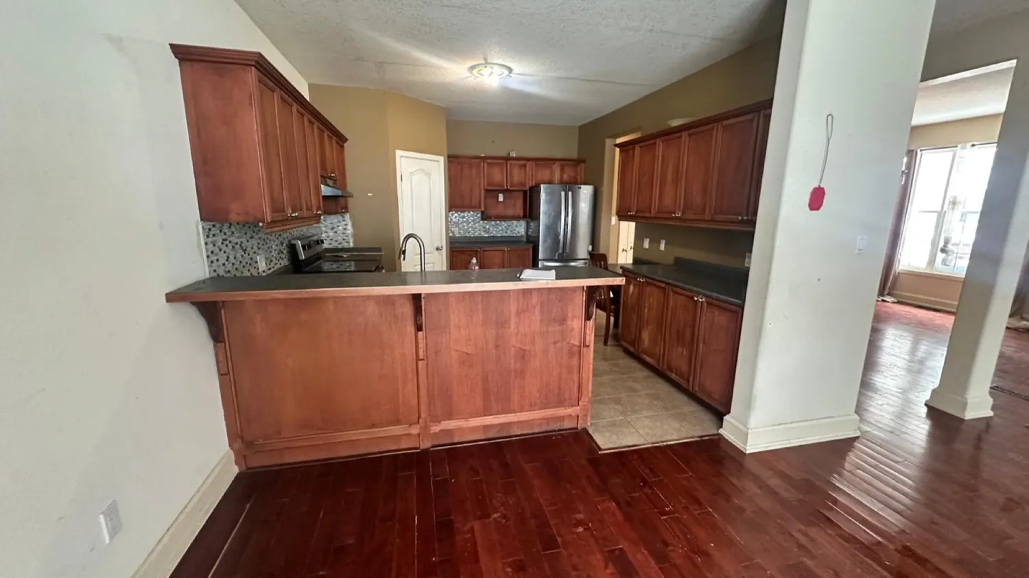Kitchen Cabinet Refinishing — kitchen project by InGod, photo 4 of 6