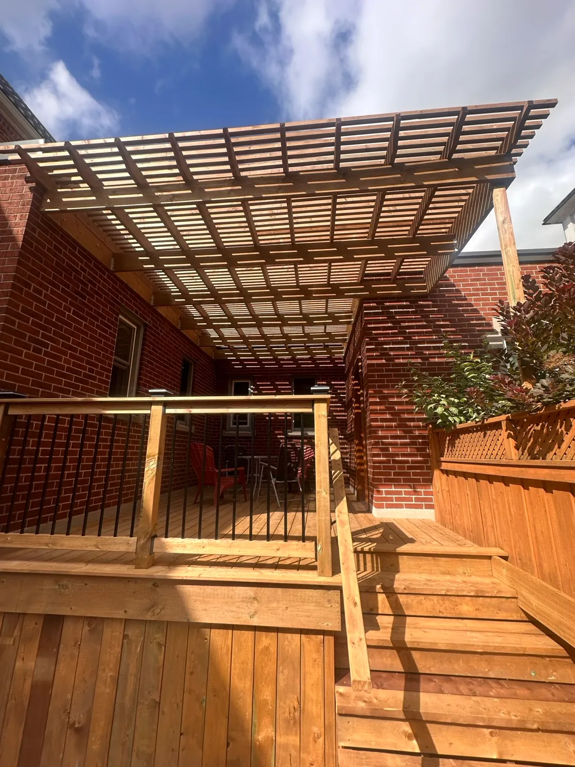 Cedar Pergola & Privacy Screen — outdoor project by InGod, photo 2 of 3